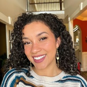 Meet your Posher, Kyrie